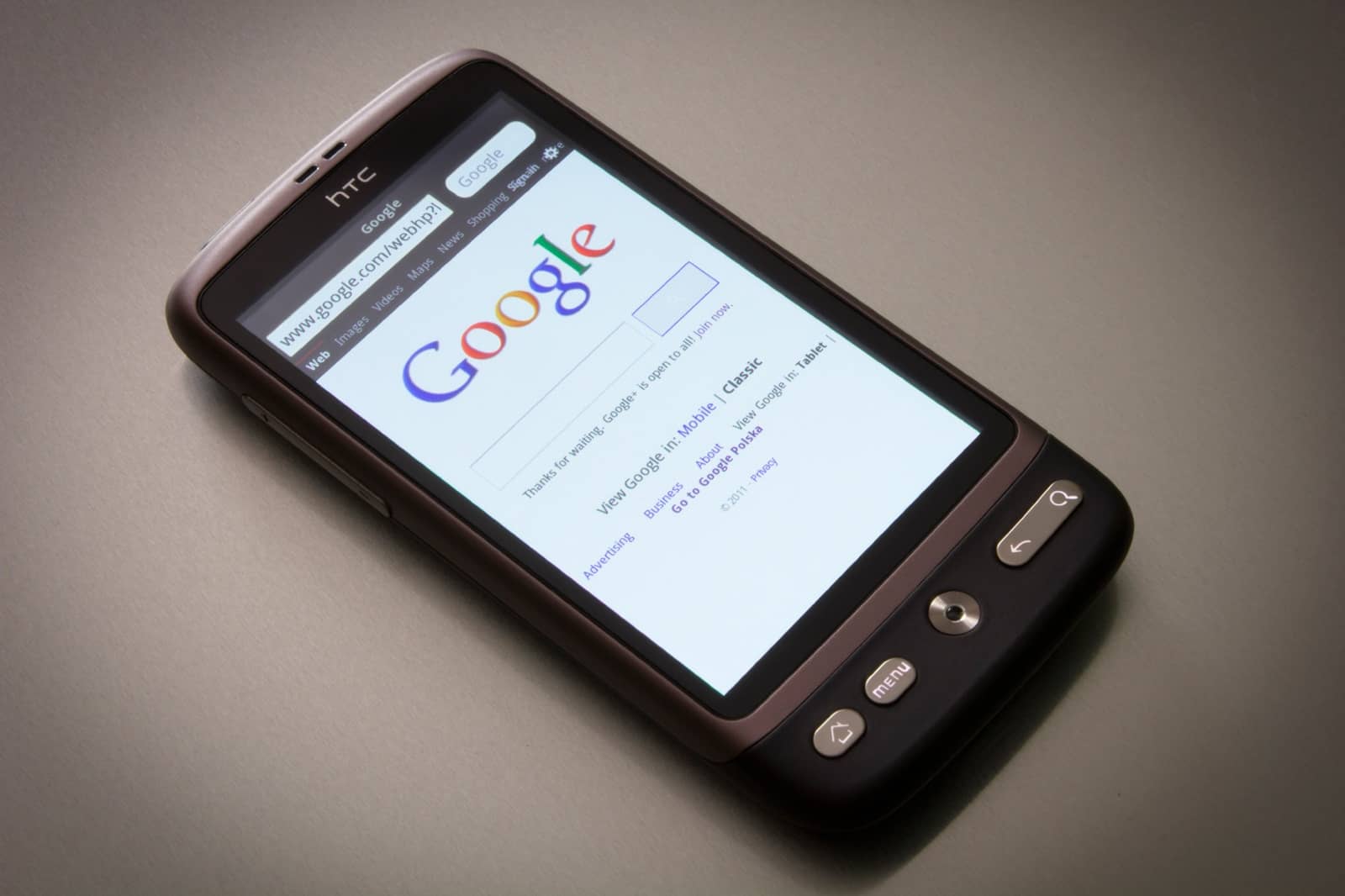 Google displayed on a mobile phone